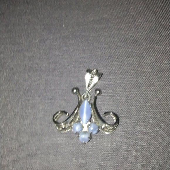 Sterling Silver Blue Cat's Eye Pendant - Picture 3 of 3